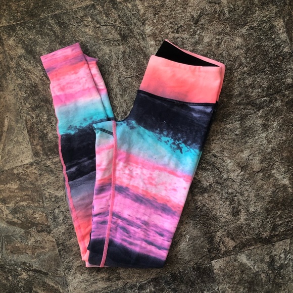 Lululemon beachscape leggings 4 - Picture 1 of 2